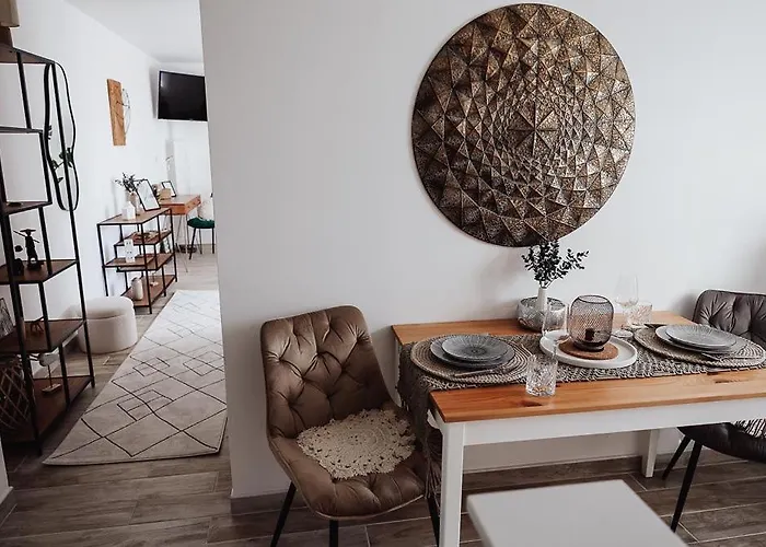 Cozy Nuernberg-schwaig-messe-kueche-balkon *