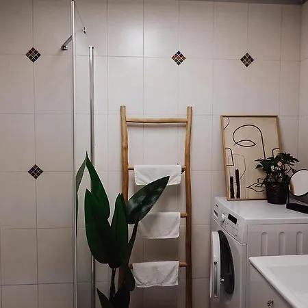 Cozy Nuernberg-schwaig-messe-kueche-balkon Apartment